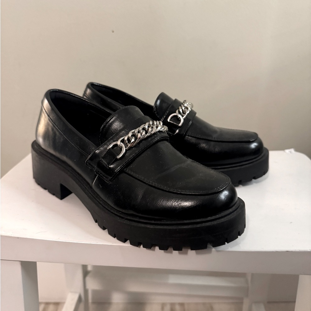Chunky Loafers with Chain